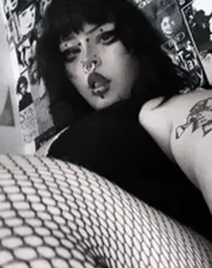Aliengothgirl