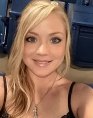 Amandatheblondewife