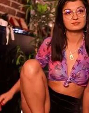 Avelynee