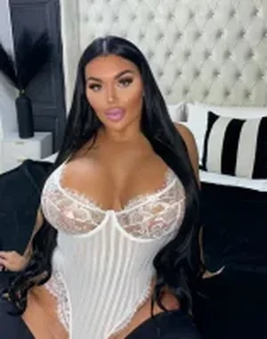 Bigbootyelliexxx