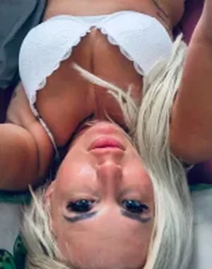 Blonde Bimbo