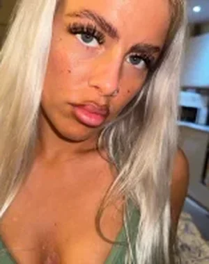 Blondiepeachx