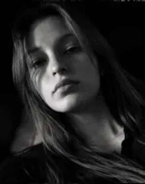 Chloebannett