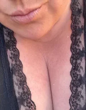 Curvy Bellaxxx