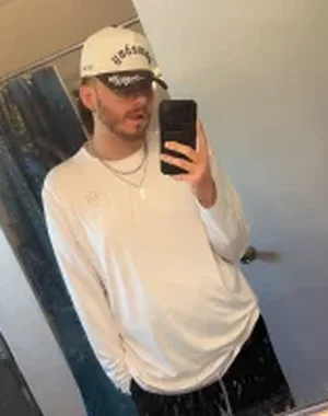 Hungandcloudy