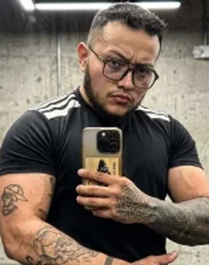 Lucksexyboy28