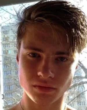 Maxhornyblondieman