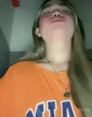 Naughtyrosecum