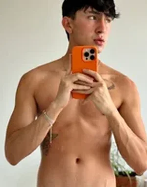 Sweettaaron01