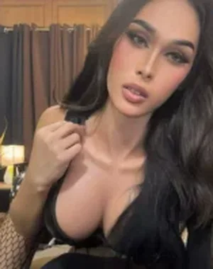 Thehugecockbella
