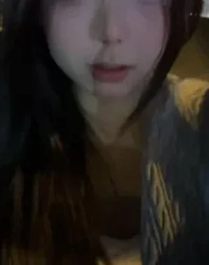 Yangyang520 18girl
