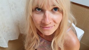 Wer Party macht wird weggefi**t! Mitbewohner bes**gt es mir heimlich im Badezimmer + FACIAL Cum***t!