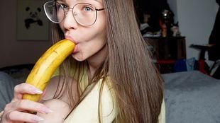 Einfach mal schön ne Banane durch den Entsa*ter ziehen!