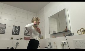 Aus ich gehe duschen…. Wurde ein geiler fi** zu zweit ;-)