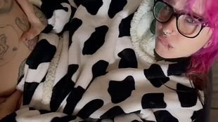 Gemütlicher fi** am Abend- Goth Schlampe kommt laut!