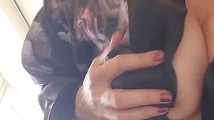 Geile MILF testet ihren neuen Lippenstift vi*rator - ich mache es mir für dich - beobachte mich!