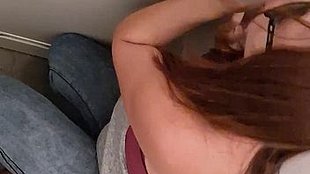 Glory hole auf Raststätte entdeckt und sofort einen geilen schw**z bekommen zum lut**hen