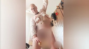 Live naturs*** für den skla*en zum Frühstück vor der Webcam