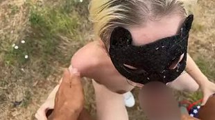 fi** am Straßenrand mit einem 21-jährigen rumänischen Studenten in Kroatien